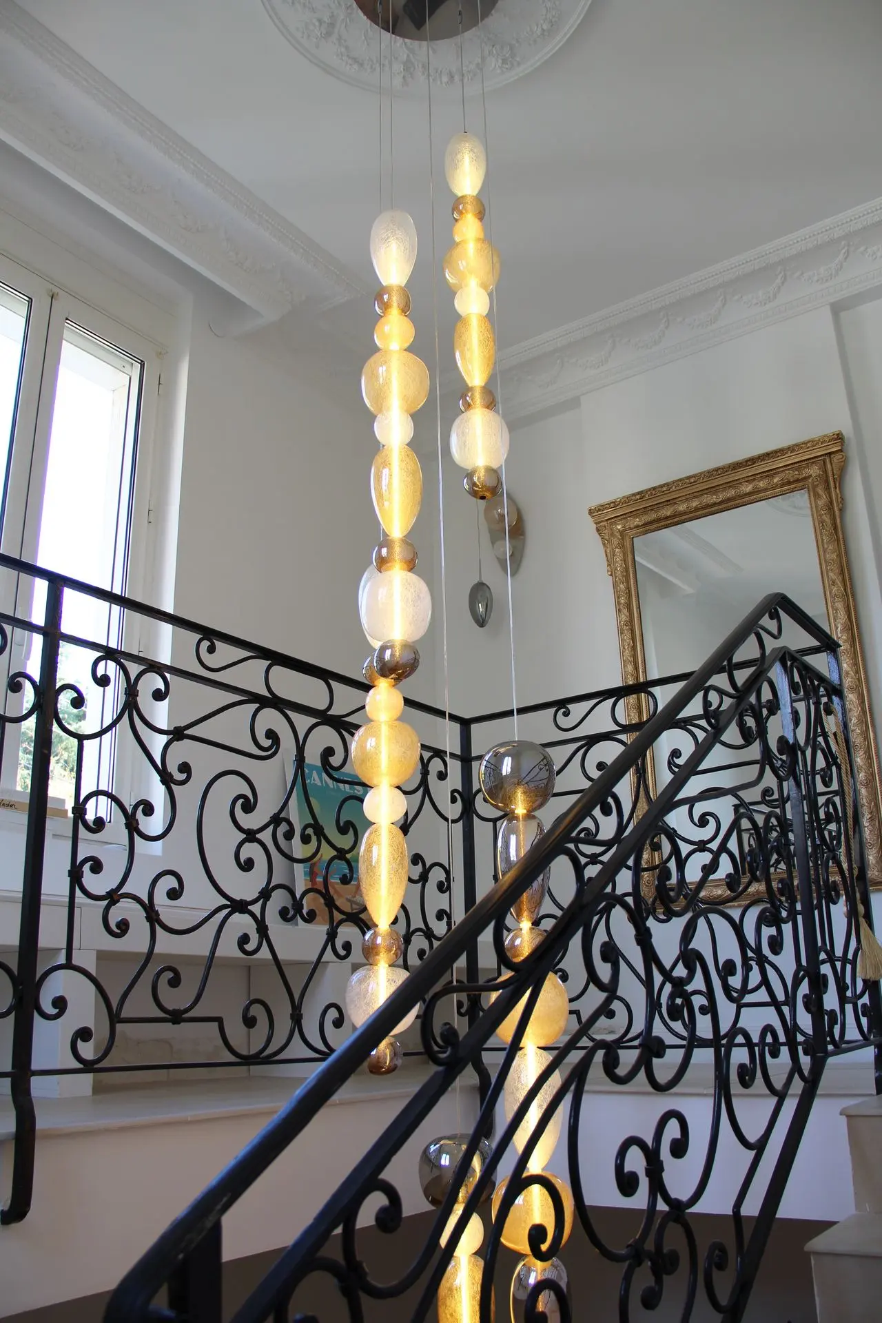 suspension verticale pour cage d'escalier