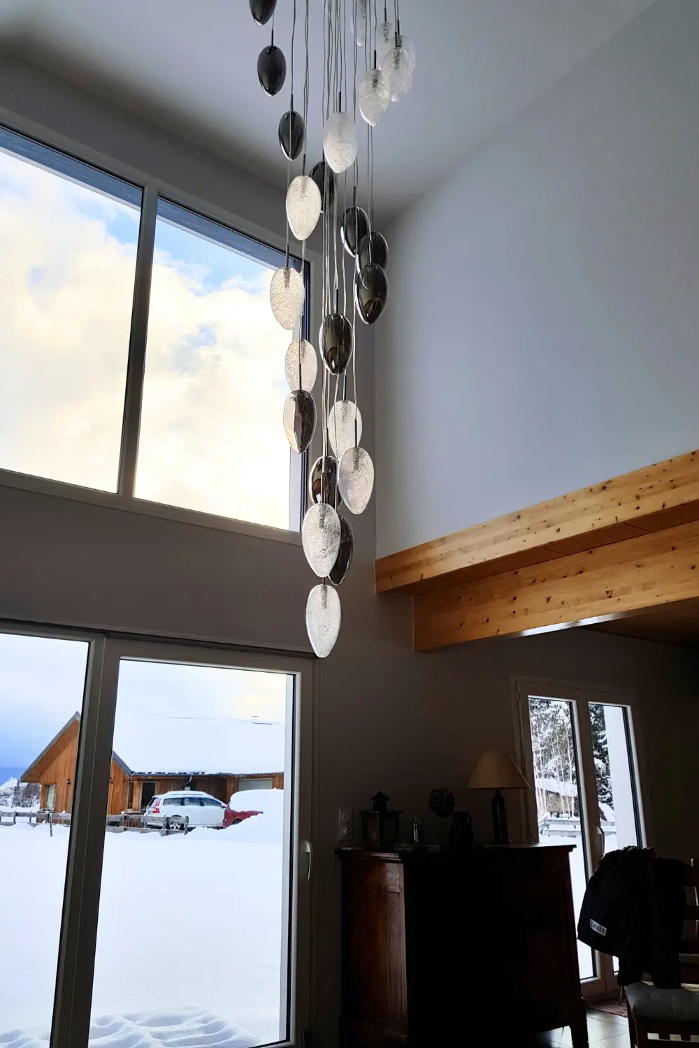 forme elliptique, suspension dans un hall d'entrée d'une grande hauteur sous plafond