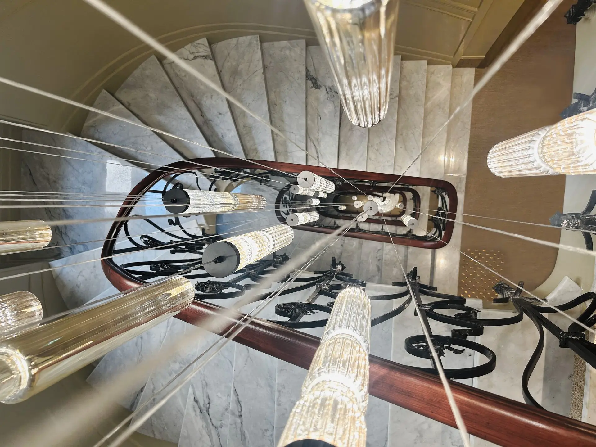 suspension de cage d'escalier