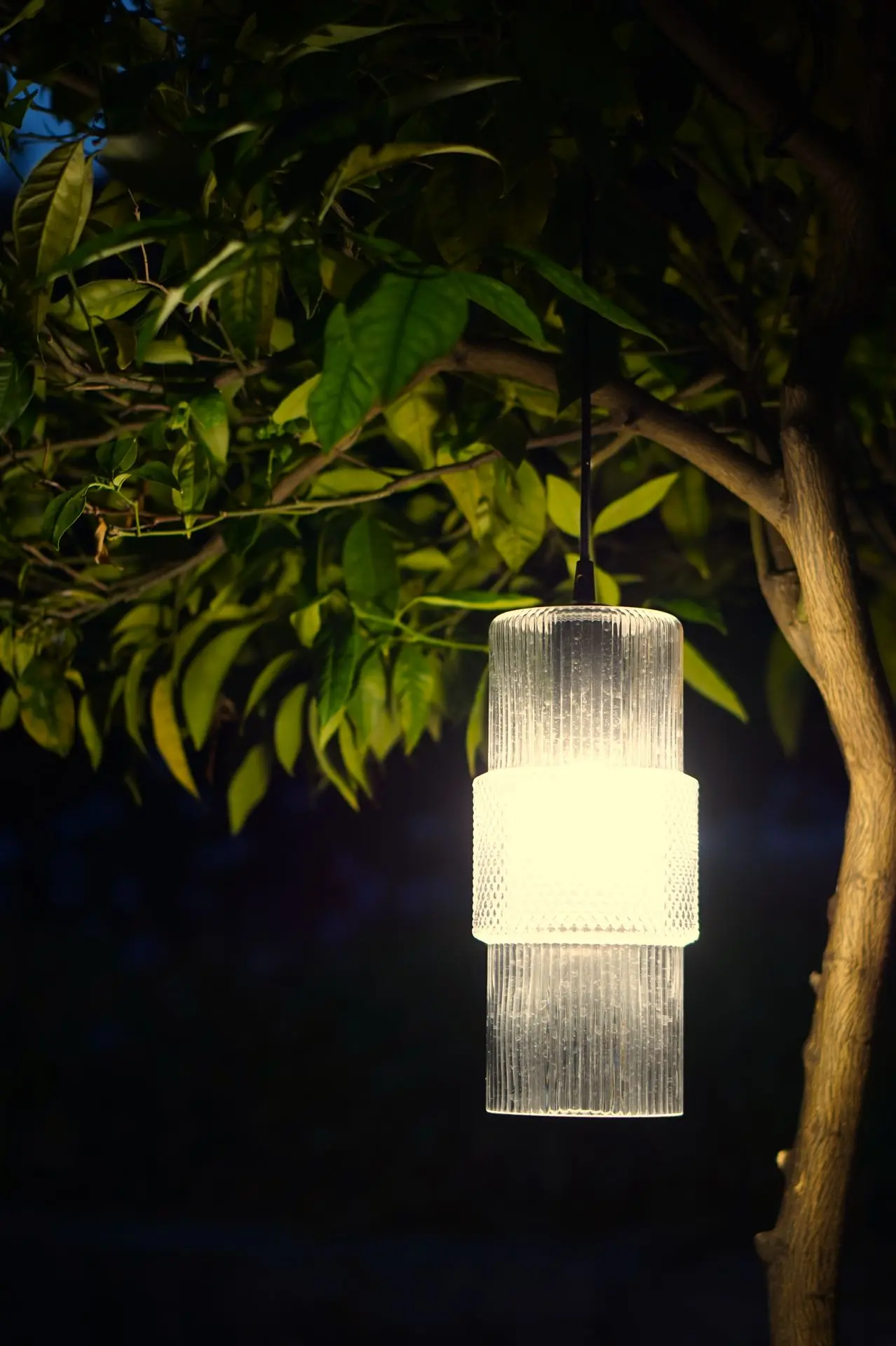suspension moderne en verre transparent
