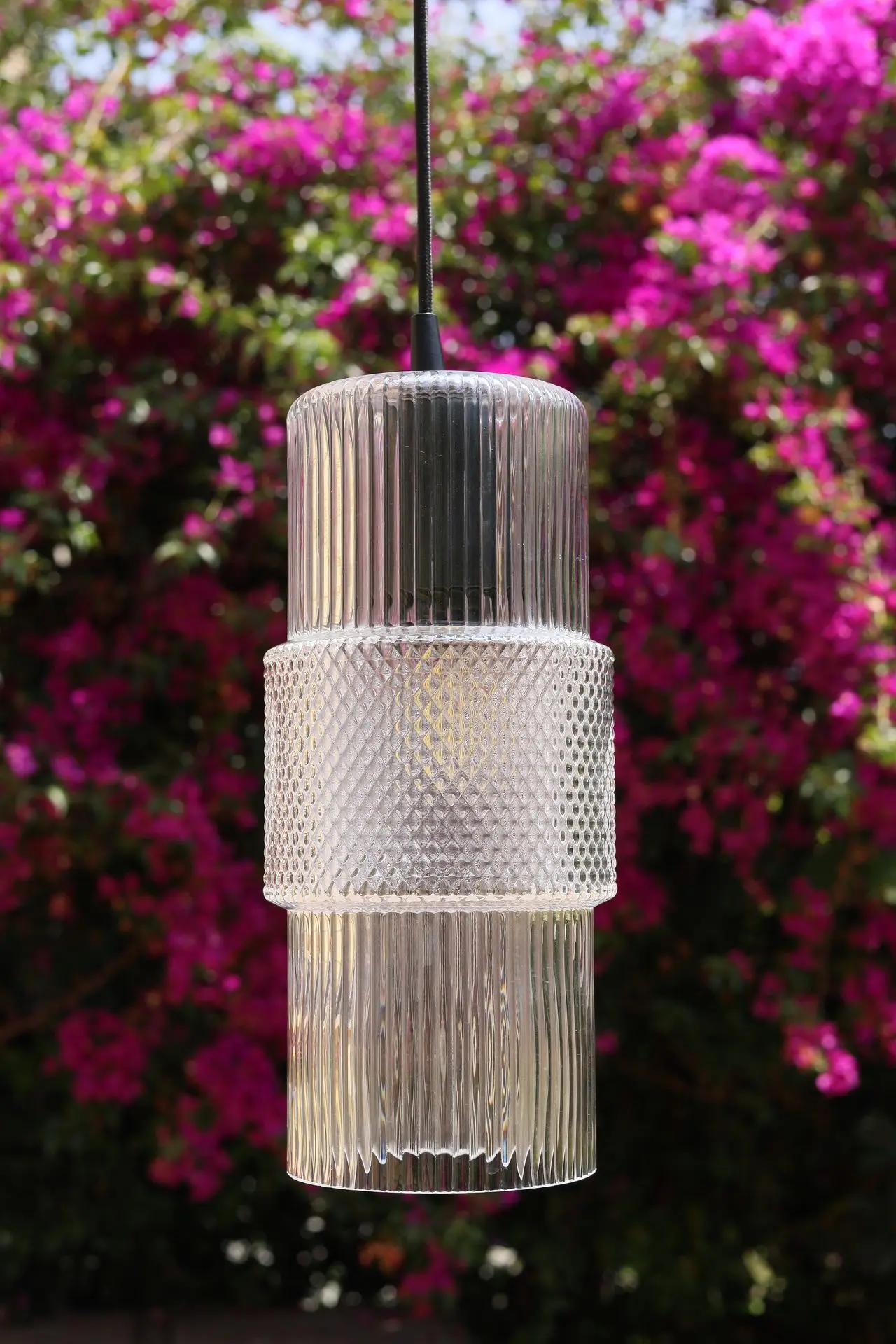 suspension moderne en verre transparent