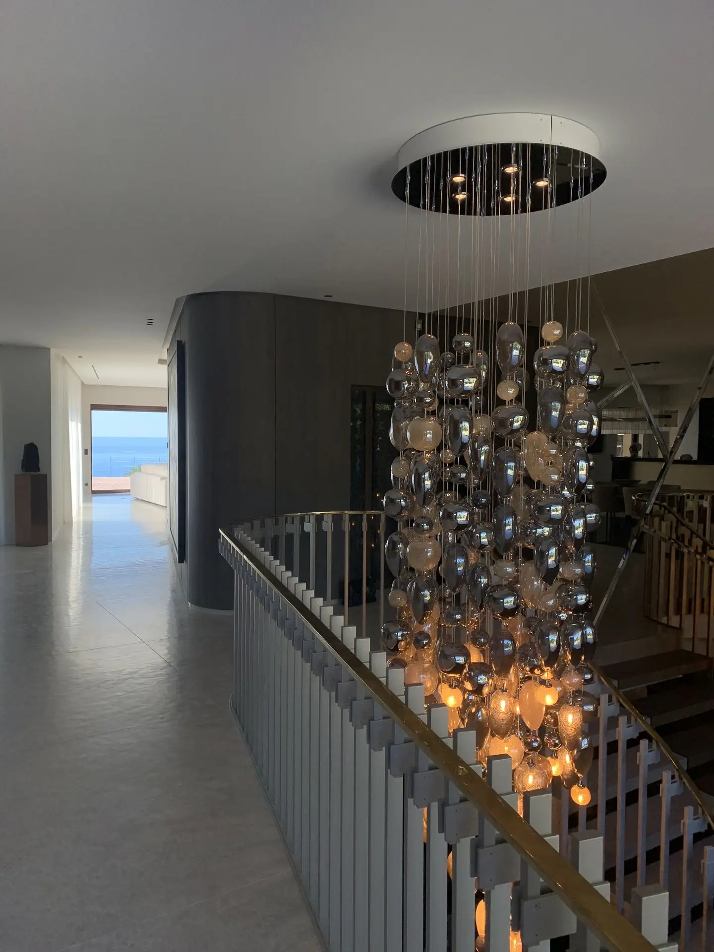 lustre de cage d'escalier
