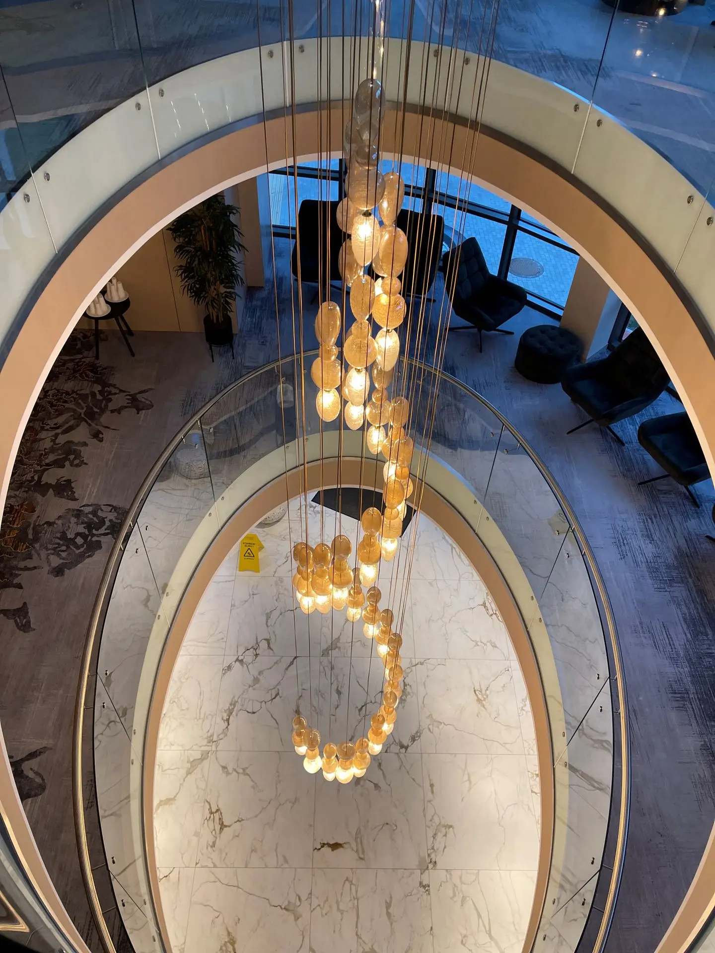 grande suspension spirale en verre