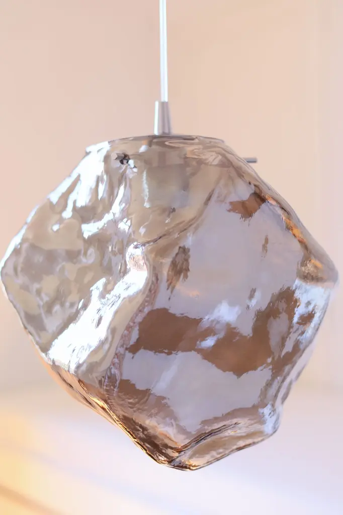 250 Quartz FUCH SM Zoom Off.webp